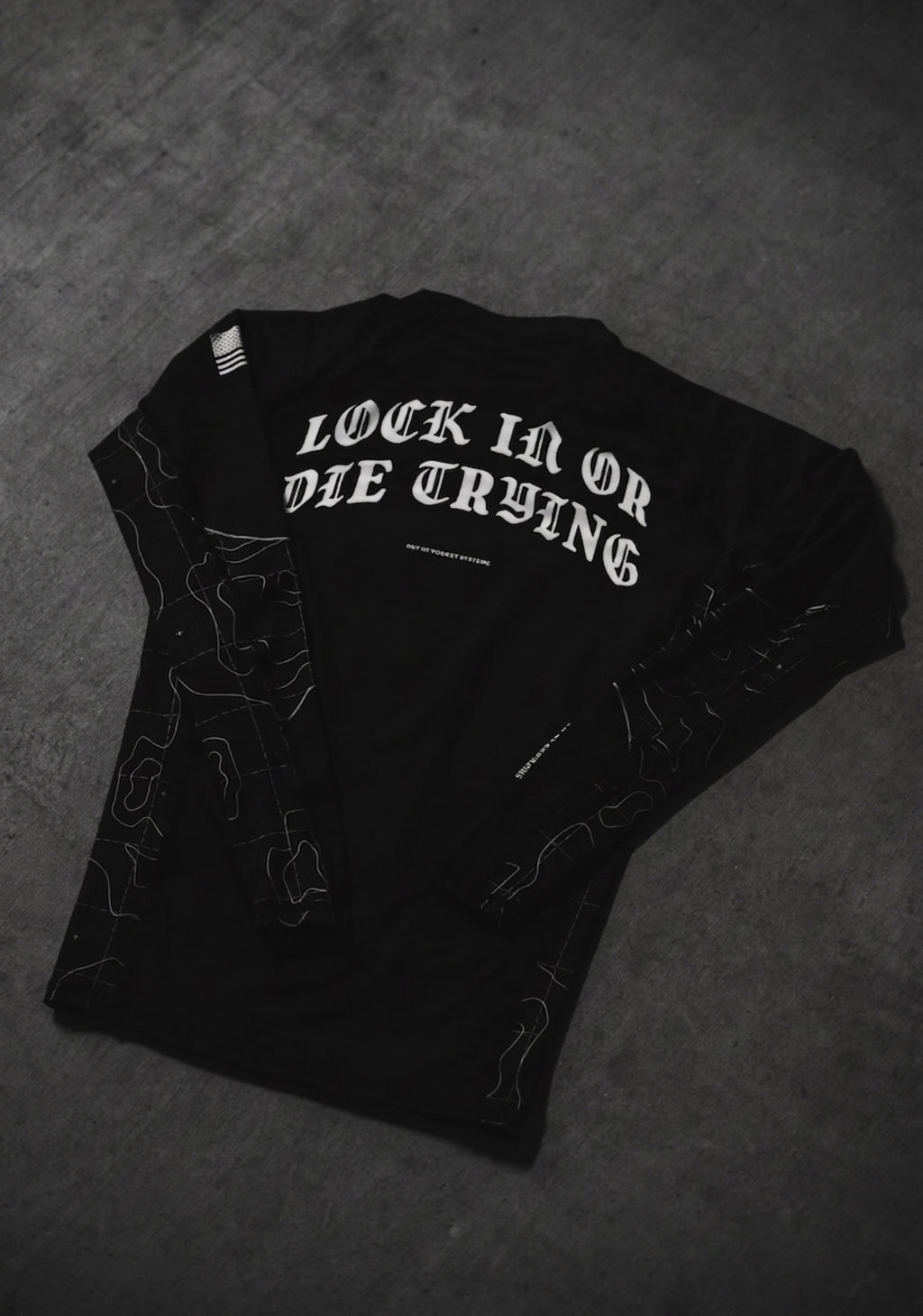 LOCK IN RASH GUARD