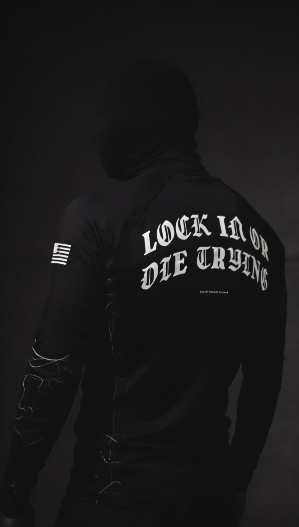 LOCK IN RASH GUARD